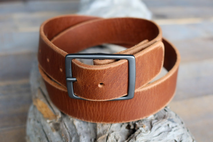 DISTRESSED BROWN LEATHER BELT