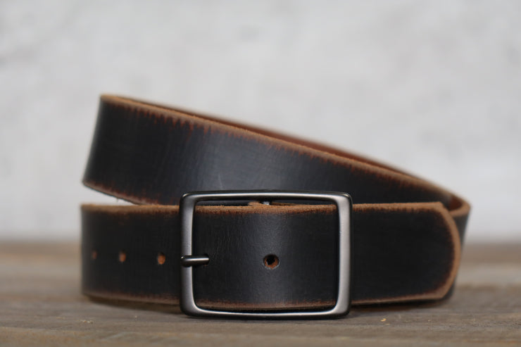 DISTRESSED BLACK LEATHER BELT